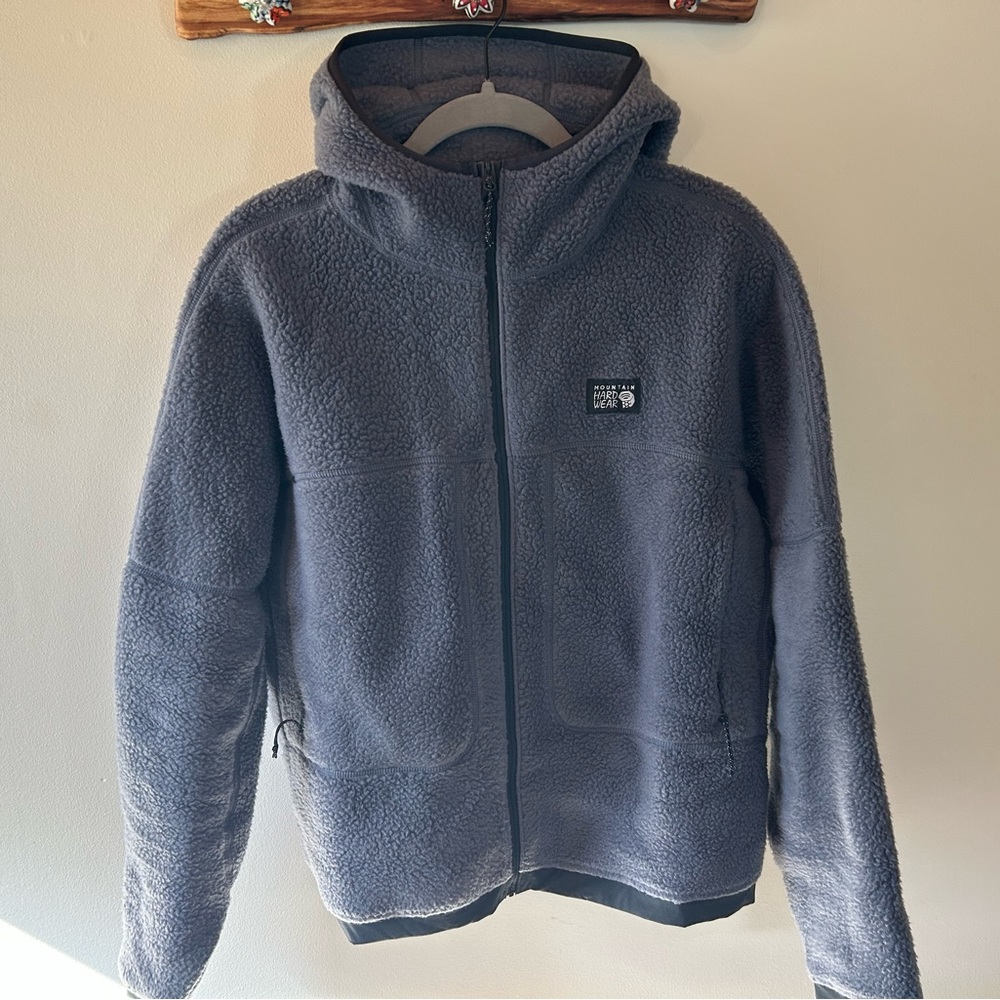 Mountain Hardware size Medium ladies